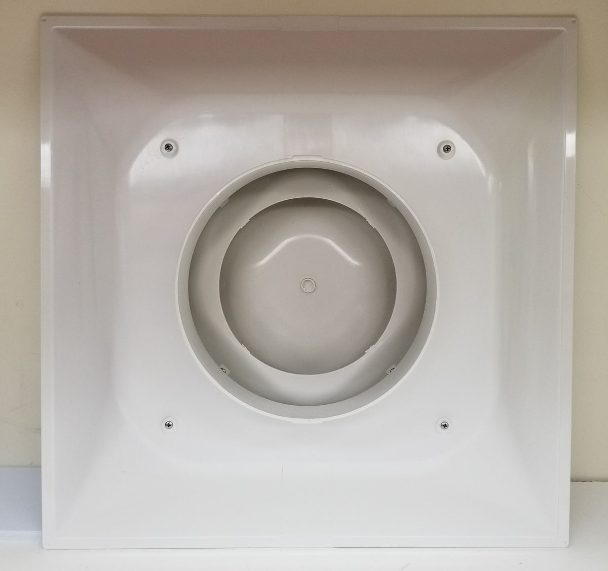Stratus White Plastic PLAQUE Style 2'x2' Air Diffuser - 1800ceiling