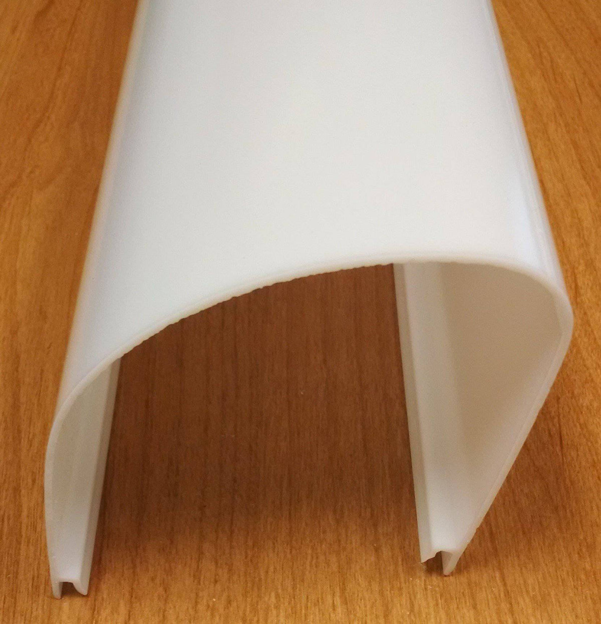 Smooth White Wrap (708SW) with 'U" Hooks - 1800ceiling