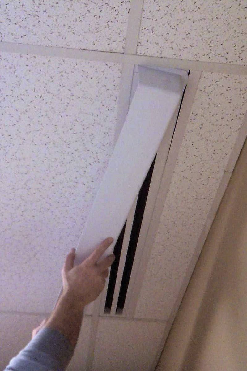 4' White Linear Air Diverter for a 4 Slot Vent - 1800ceiling