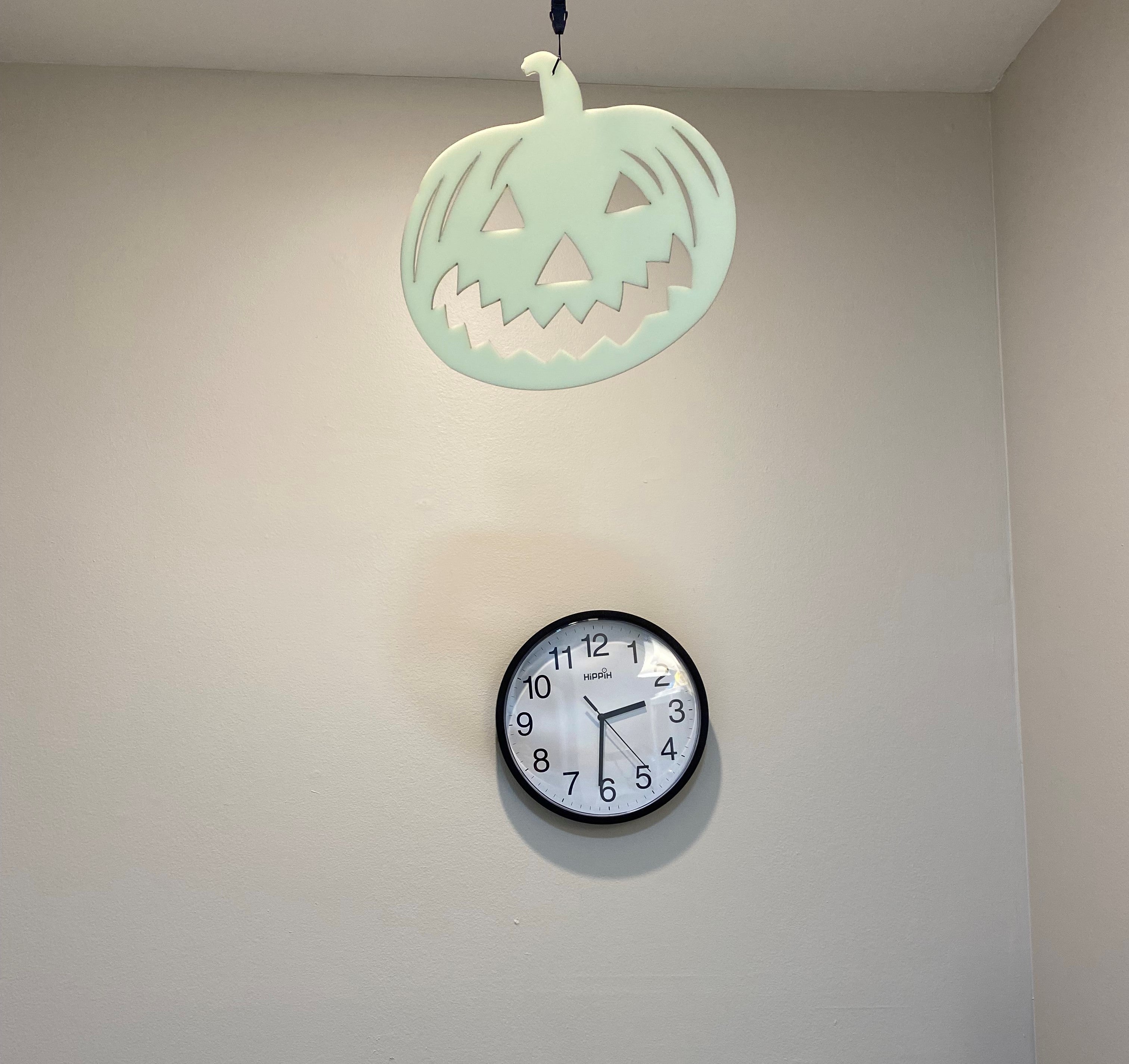 Glow In The Dark Jack o'lantern - 1800ceiling