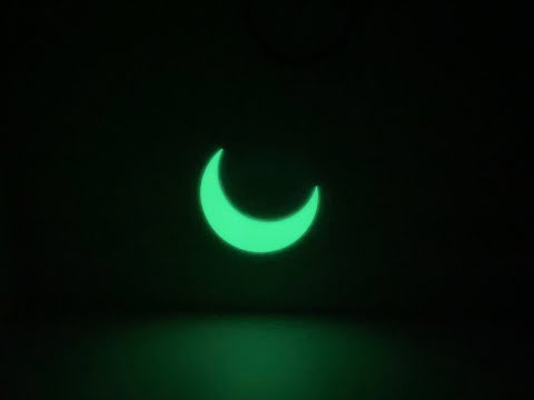 Glow In The Dark Crescent Moon – 1800ceiling