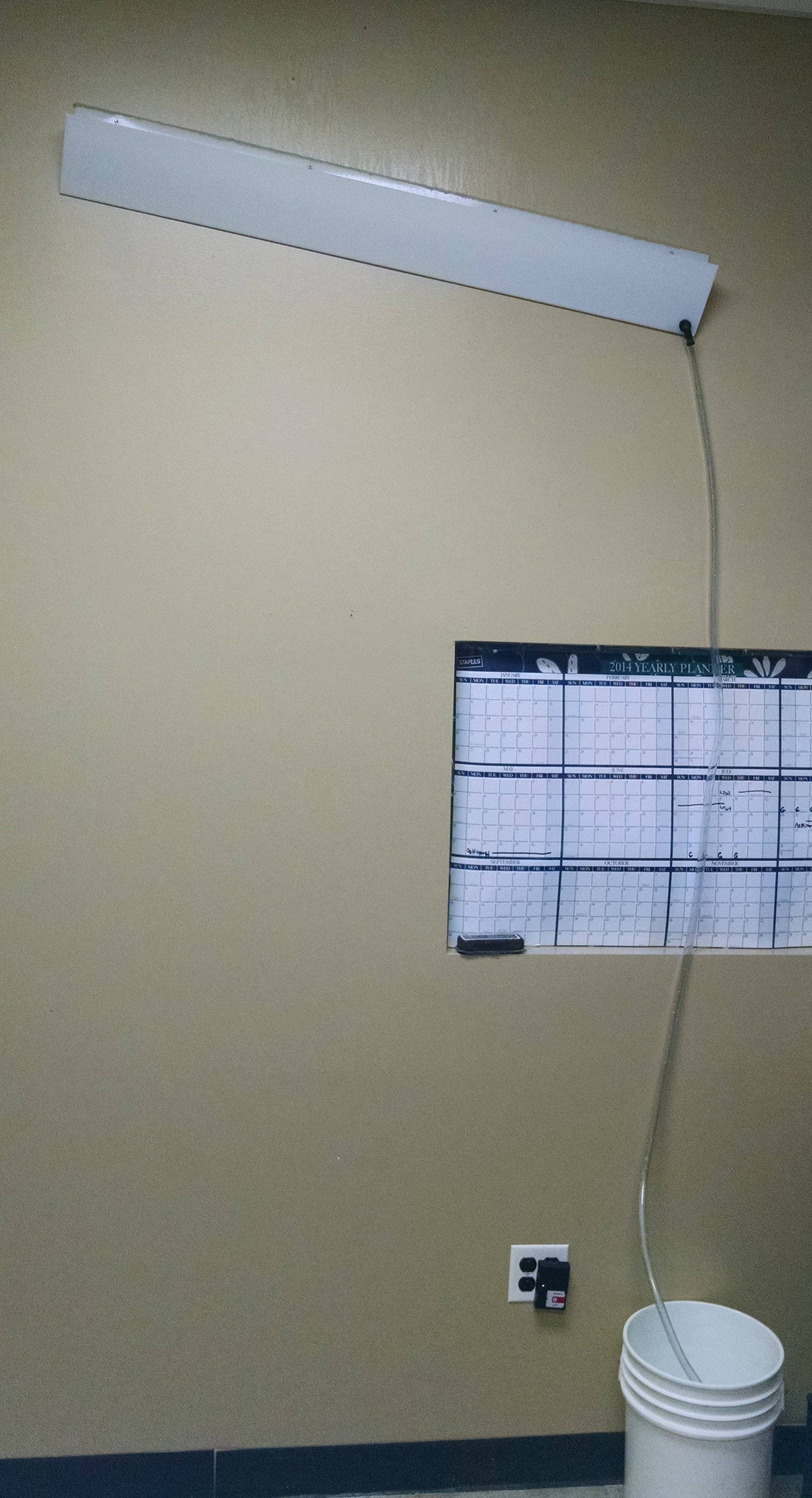 Wall Leak Diverter - 1800ceiling